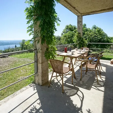App 1 Per Famiglie Con Splendida Vista Belgirate